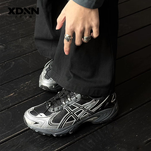 ASICS亚瑟士 KAHANA V4 正品冬季新款银色复古男运动鞋女老爹鞋