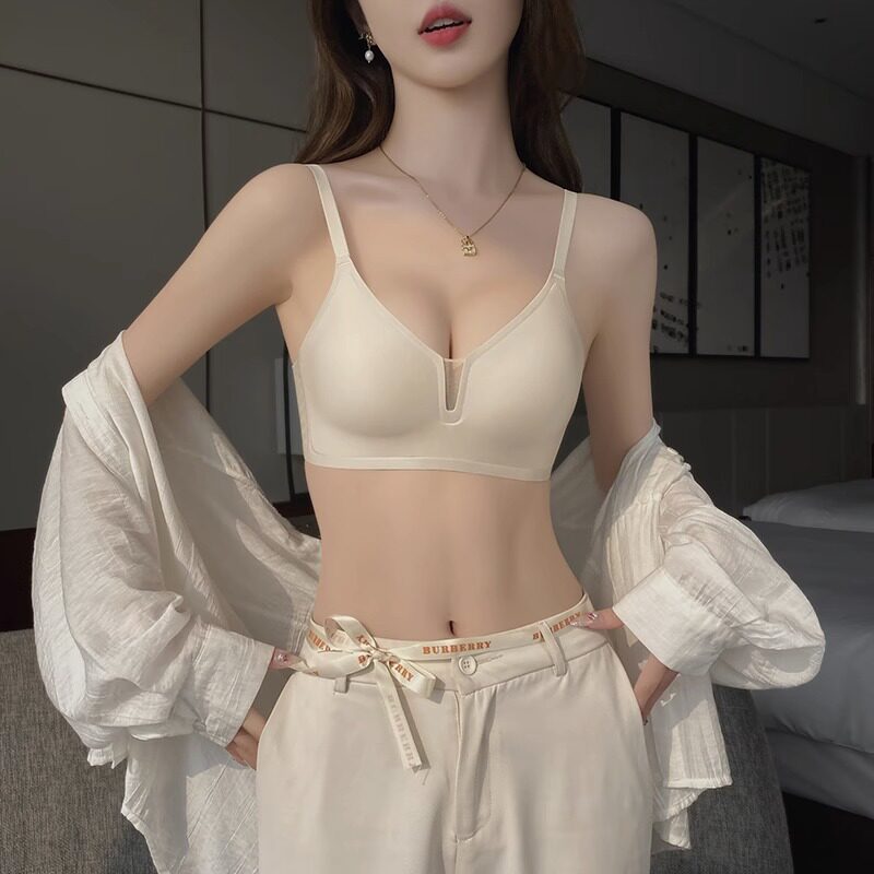 维多利亚无痕少女内衣女夏季薄款小胸聚拢收副乳防下垂果冻条文胸