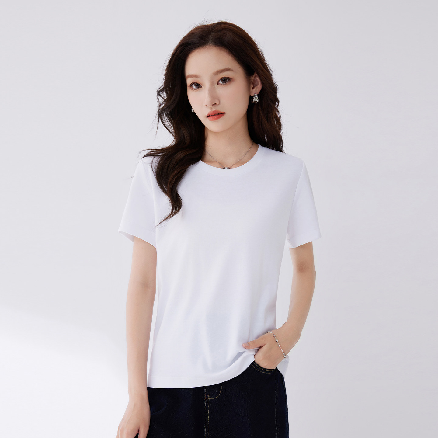 COCO 轻奢基础款白色正肩短袖T恤女2026新款夏季圆领修身显瘦上衣