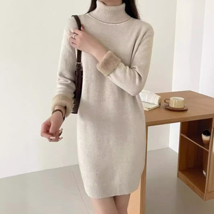 加绒加厚一体绒秋冬保暖打底衫针织衫毛衣女高领长袖中长款连衣裙