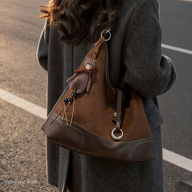 休闲复古麂皮绒包2025新款