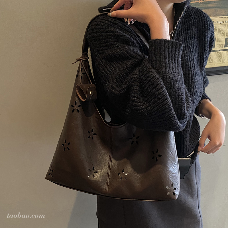 复古镂空大容量包女2025新