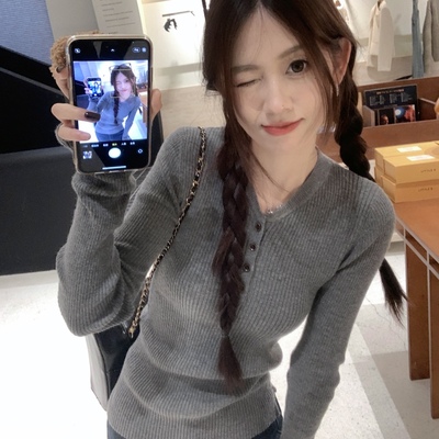 灰色低领长袖针织衫女2025新款