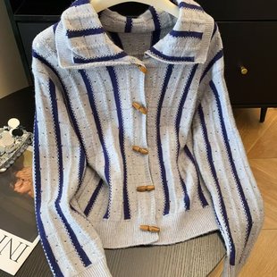牛角扣翻领条纹针织开衫 韩版 毛衣外套女小个子宽松软糯高级感上衣