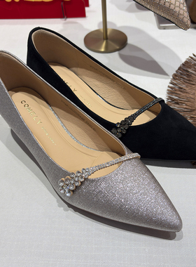 COMELY康莉2026新款尖头粗跟一字水钻浅口单鞋不累脚女鞋KYQ61101