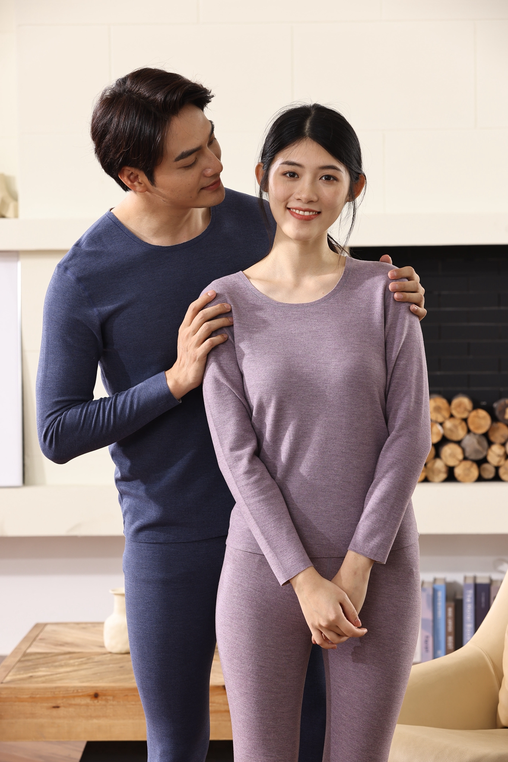 意大莱男女士蚕丝圆领内衣套装