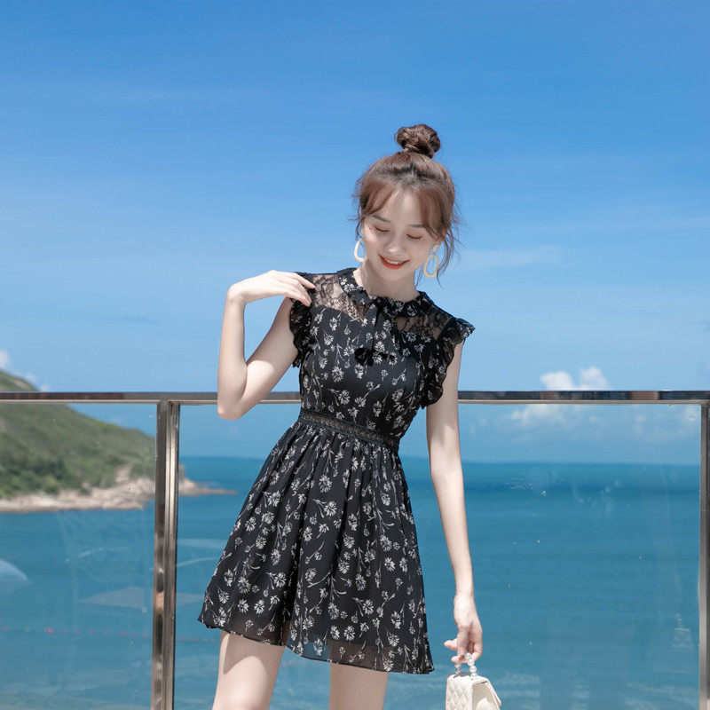 2025新款夏季小个子黑色碎花法式赫本风连衣裙女夏飞飞袖雪纺裙子
