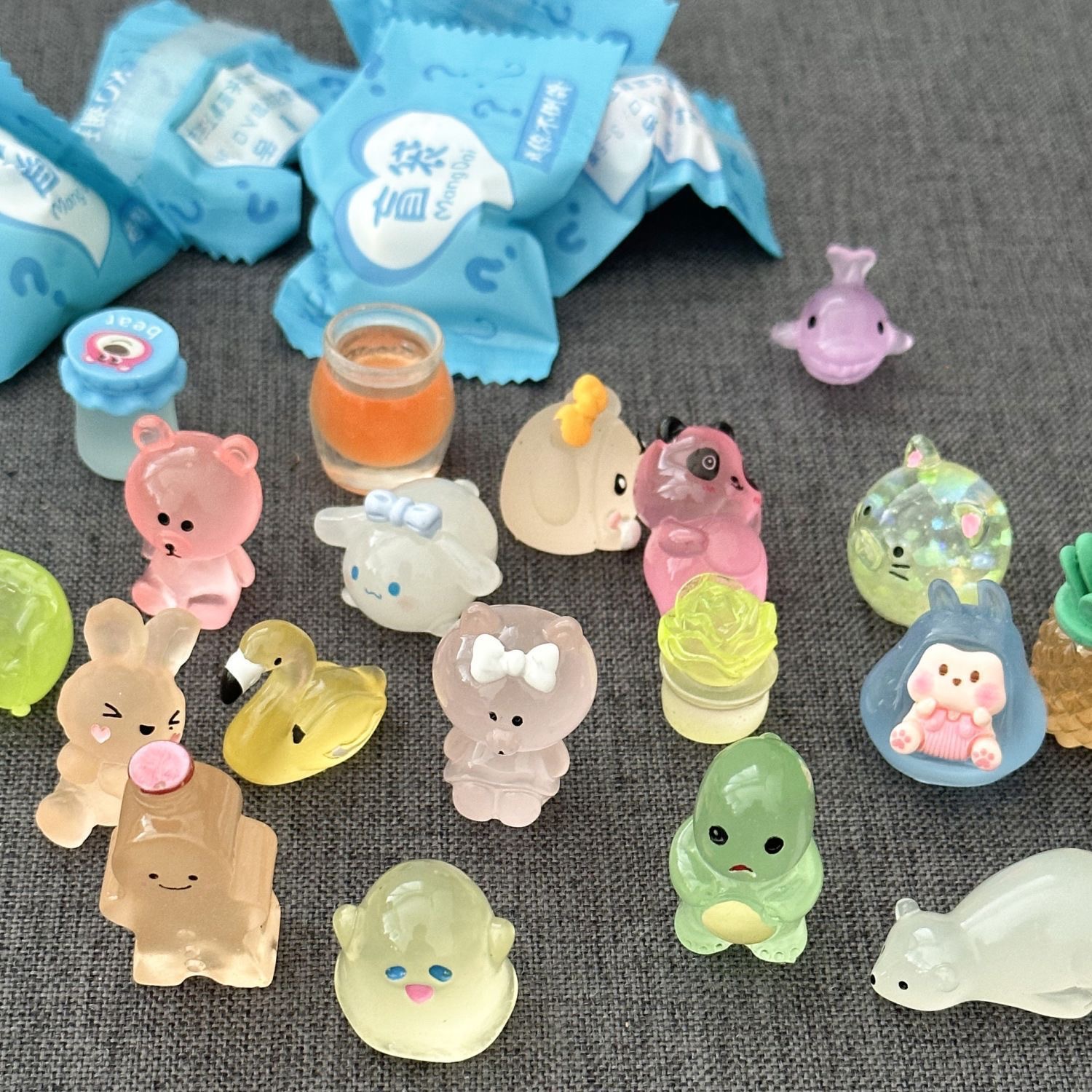 夜光小玩具动物小盲袋夜市地推公园户外广场摆地摊小商品儿童礼品