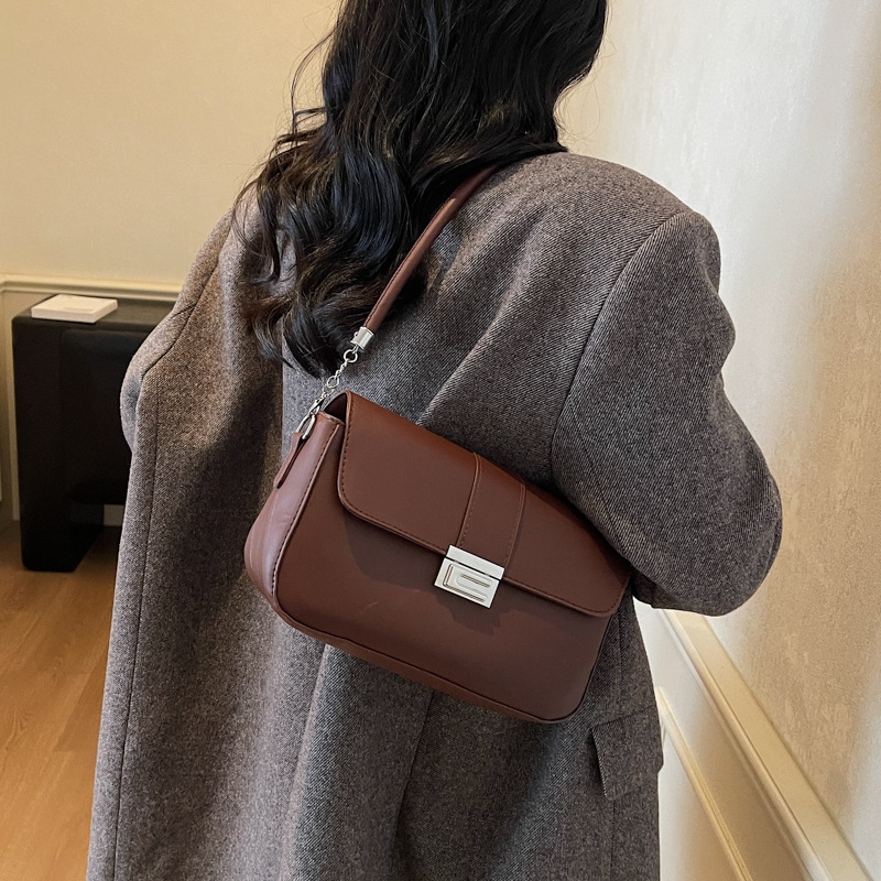 单肩包2025新款高级感手提包包小众轻奢百搭复古上班通勤腋下包女