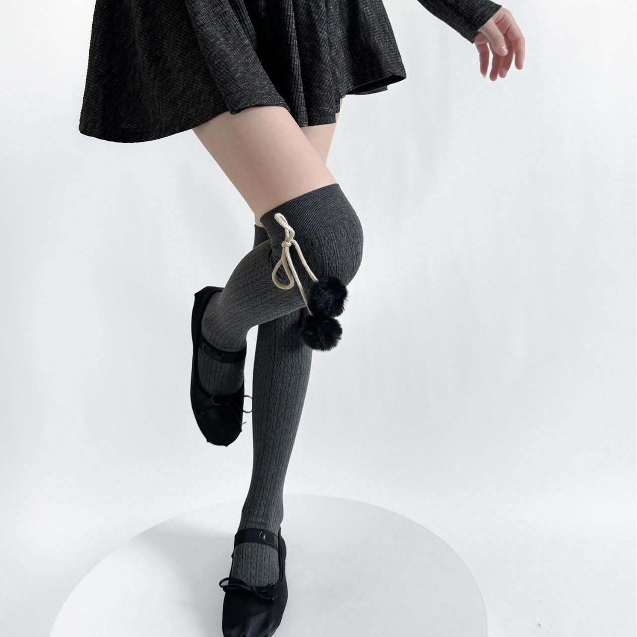 白色毛球长筒袜女秋冬加厚保暖可爱lolita大腿袜子日系甜美过膝袜