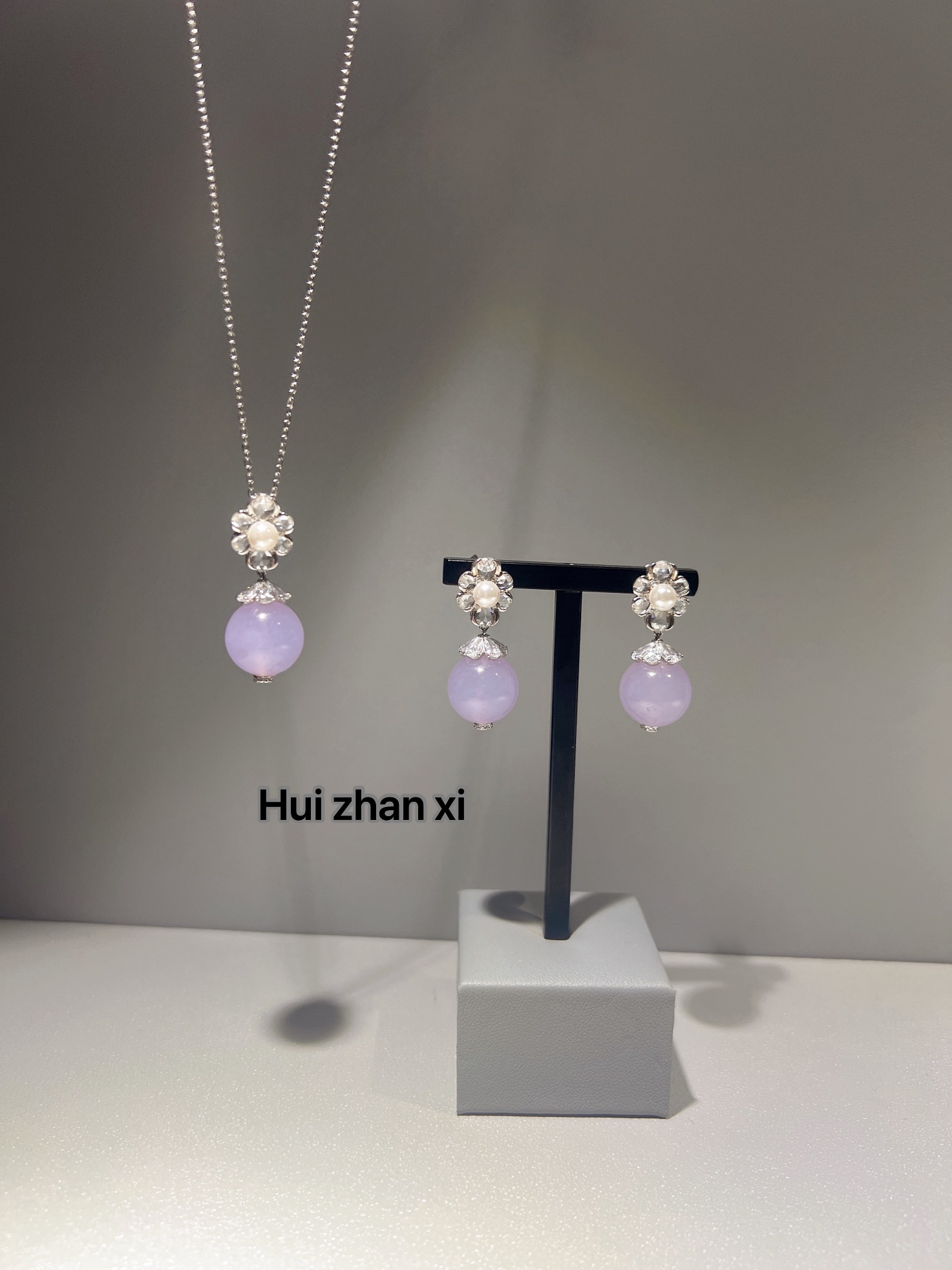 Hui zhan xi天然紫玉髓甜美花朵扣项链耳坠套装