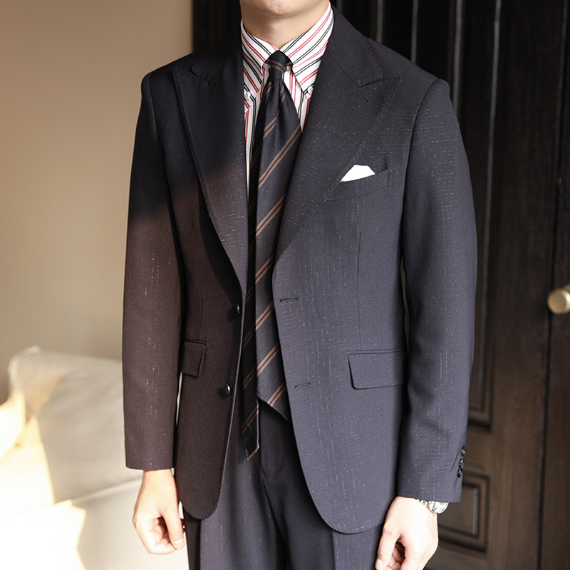 春季商務單排扣修身戧駁領西裝男
