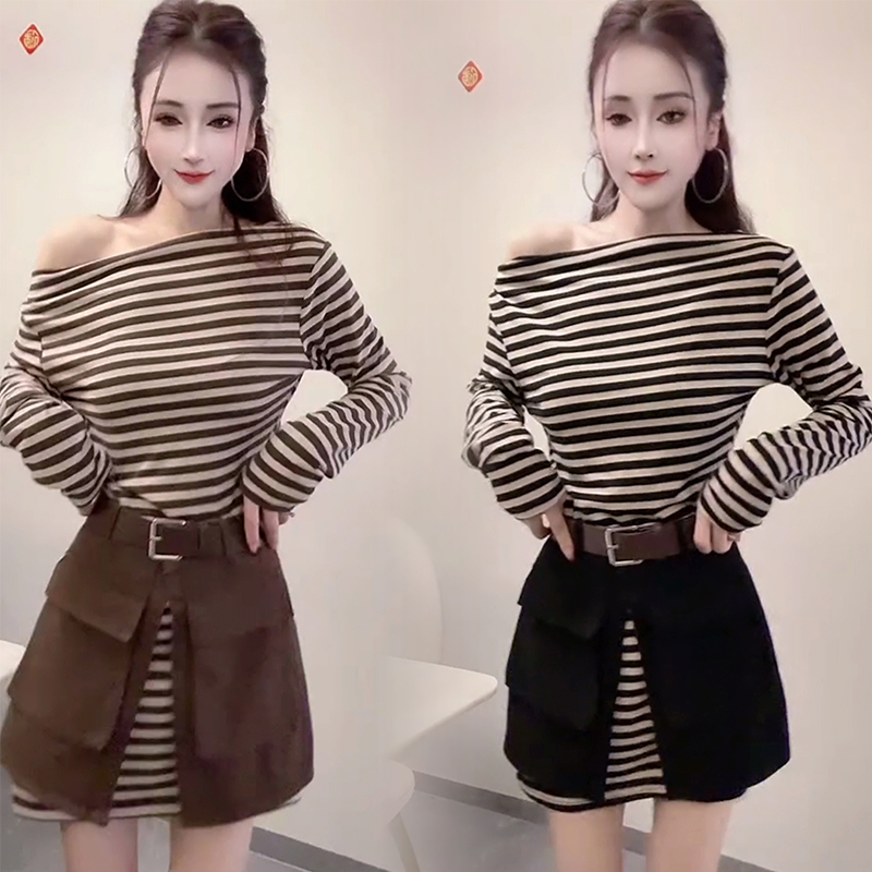条纹休闲露肩两件套女