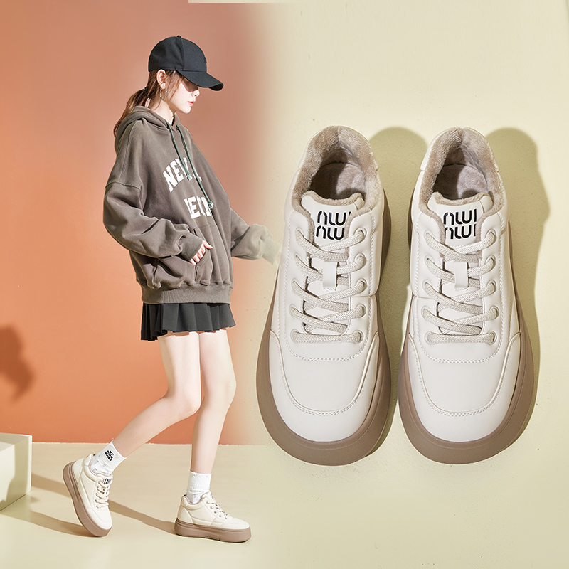 香香莉板鞋女2024新款韩版加绒厚底休闲鞋舒适软底面包鞋冬028806