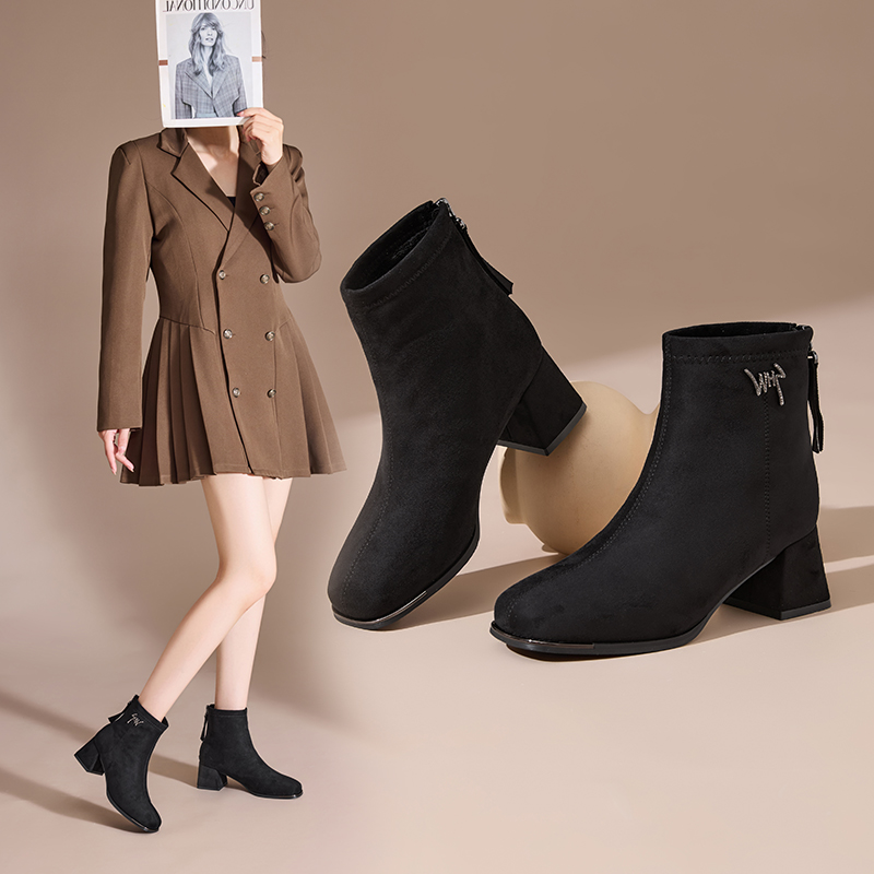 香香莉粗跟短靴女2025新款英伦风百搭靴子短靴粗跟瘦瘦靴冬032311