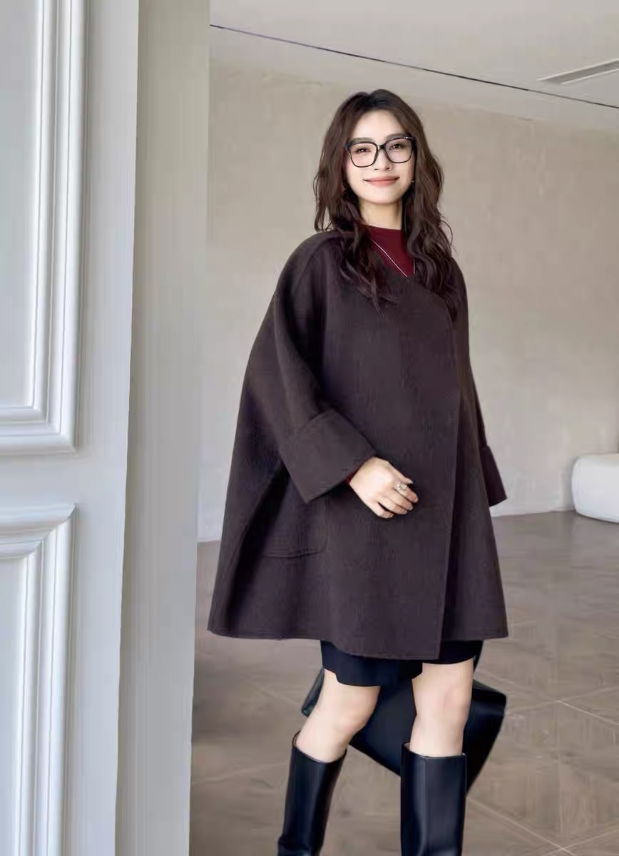 慵懒风韩版气质春季新款高级网红同款毛呢斗篷式设计感宽松外套潮