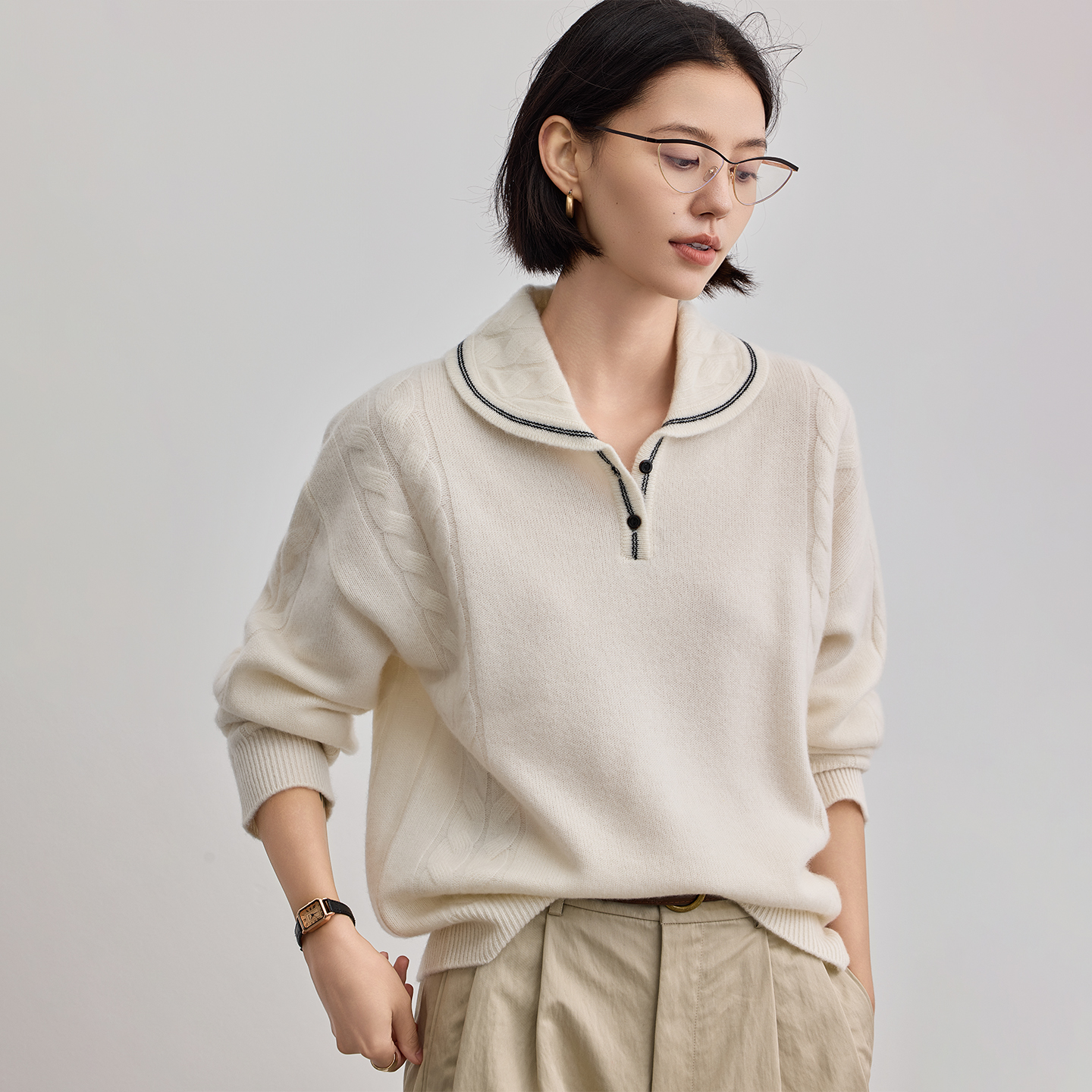 2025秋冬新款100%纯山羊绒衫女娃娃领减龄绞花撞色宽松加厚针织衫