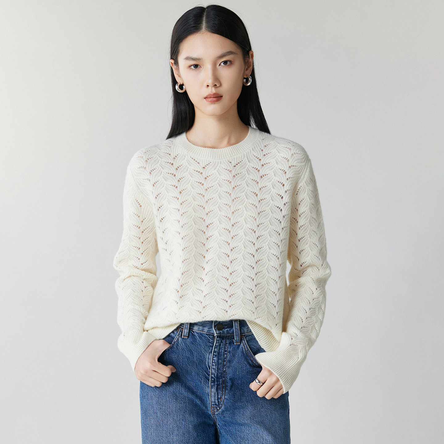 秋冬新款100%山羊绒衫女圆领镂空设计针织衫时尚百搭宽松简约毛衣,女装/女士精品,羊绒衫,淘宝优惠券,粉丝福利购,淘宝优惠卷