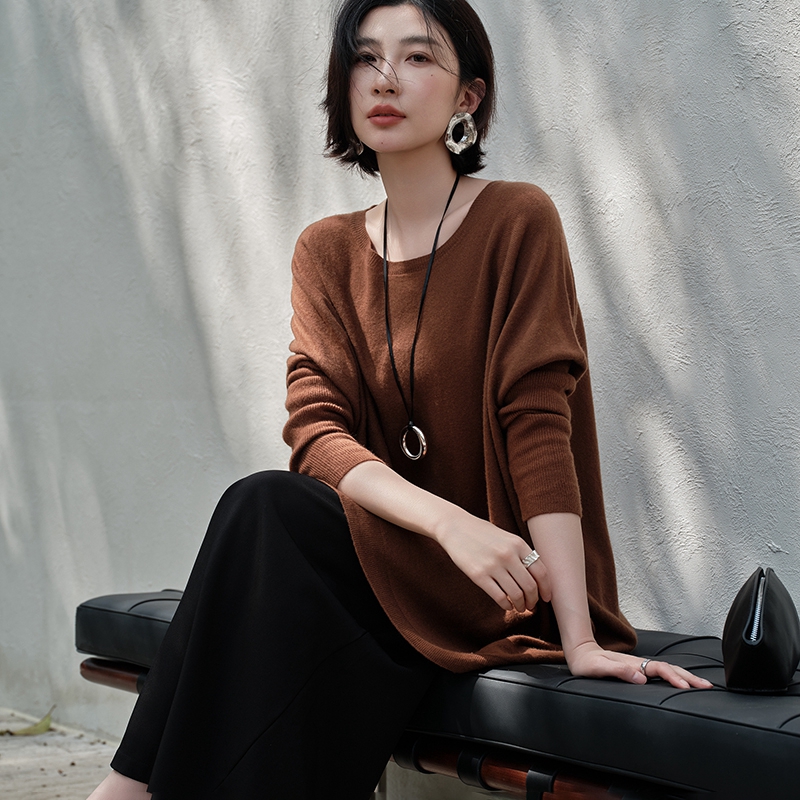 100%山羊绒圆领中长款罩衫宽松慵懒风落肩长袖简约遮肉显瘦针织裙