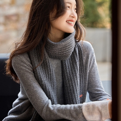 秋冬新款100%纯山羊绒围巾女纯色软糯高级感小众轻奢扭花保暖围巾