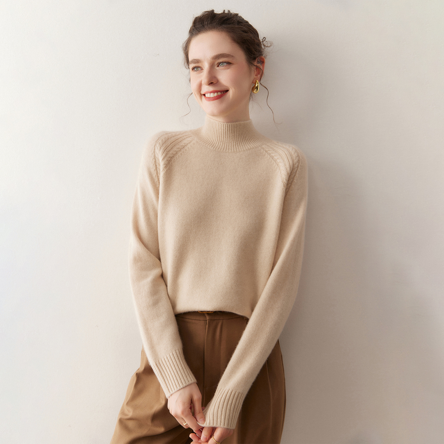 2025秋冬新款100%纯山羊绒衫女半高领加厚宽松柔软扭花针织打底衫