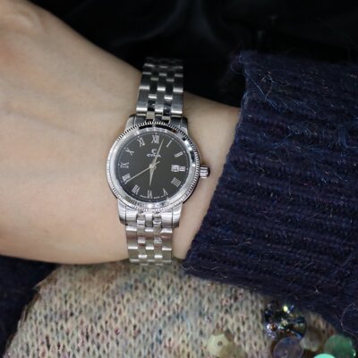 瑞士商务休闲风精钢女表低折扣