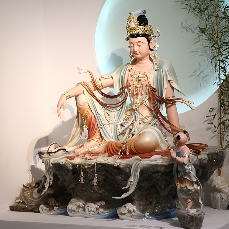 汉白玉珠光彩水月观音菩萨佛像供奉摆件客厅佛堂家居饰品坐姿