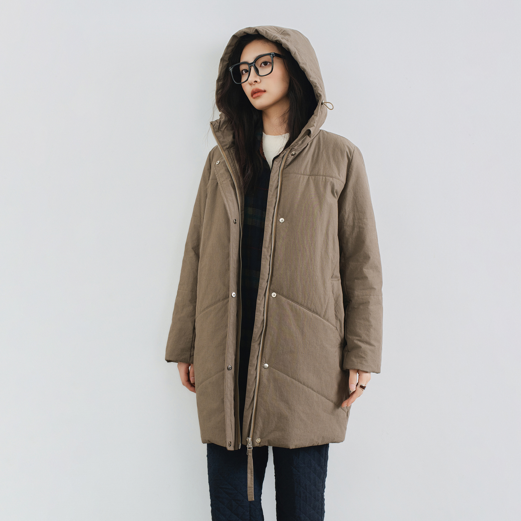 中长款茶棕色连帽新雪丽棉服