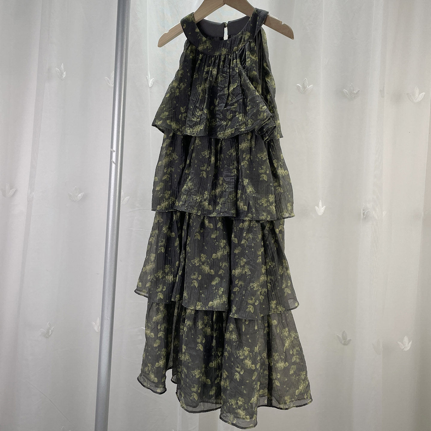 历 高端品牌童装中大童女童高级感印花连衣裙儿童夏季小A版背心裙