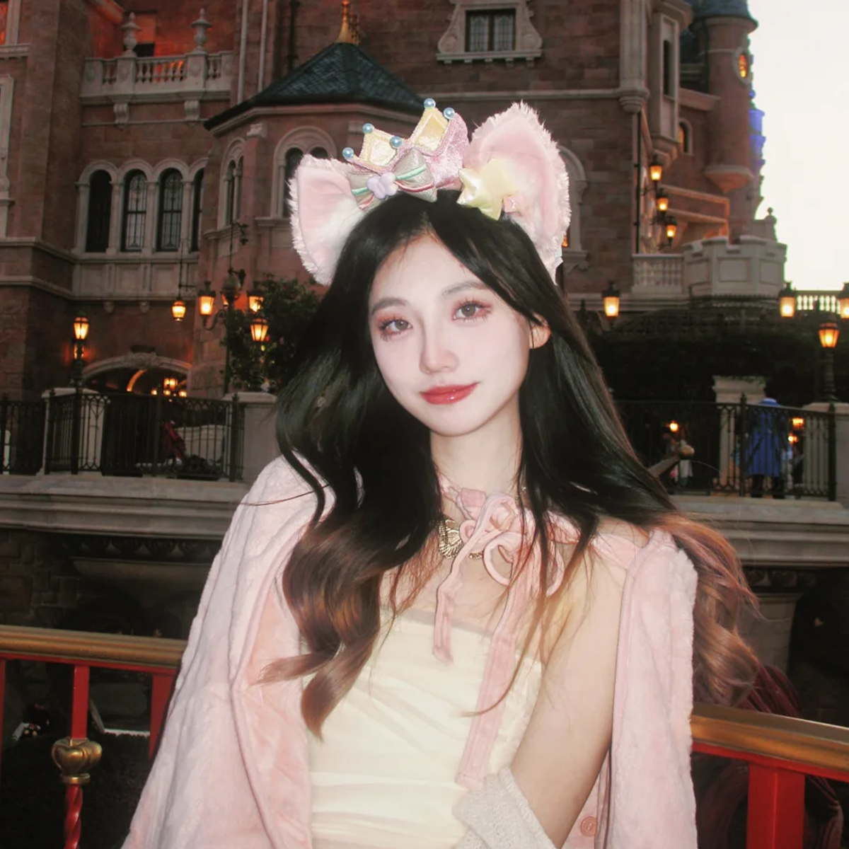 迪士尼迪斯尼可爱粉色玲娜贝儿庆典款发箍小皇冠公主头箍游园头饰