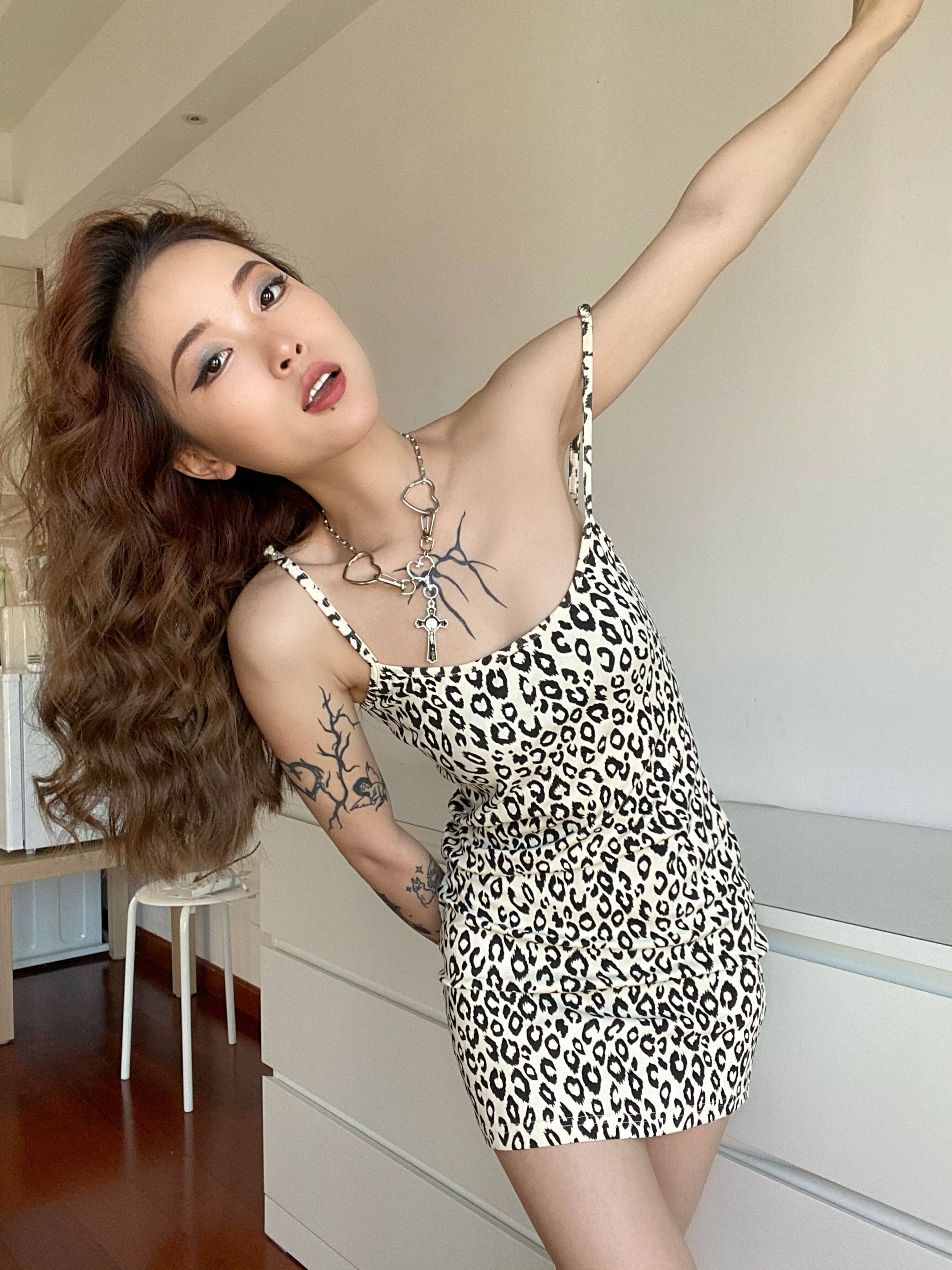 欧美风复古性感辣妹纯欲平口修身豹纹包臀显瘦吊带连衣裙打底裙