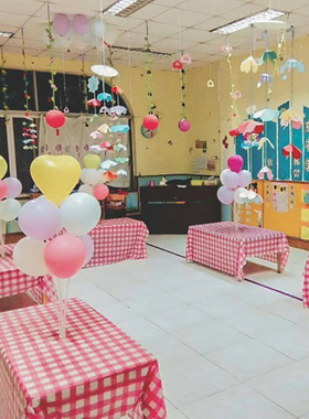 幼儿园桌布一次性厚生日派对教室布置装饰长方形红色格子新年台布