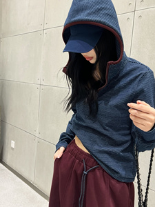 秋冬新款N9显瘦弹力半拉链细条纹T恤撞色连帽衫长袖休闲女上衣潮