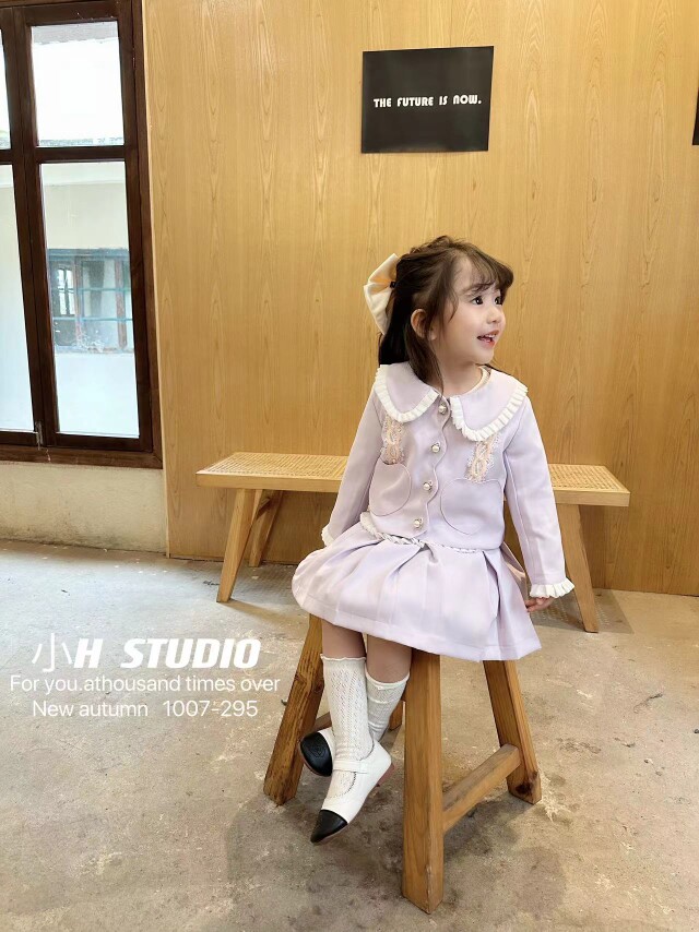 女童紫色小香风套装2025秋装新款儿童娃娃领外套时髦百褶裙两件套