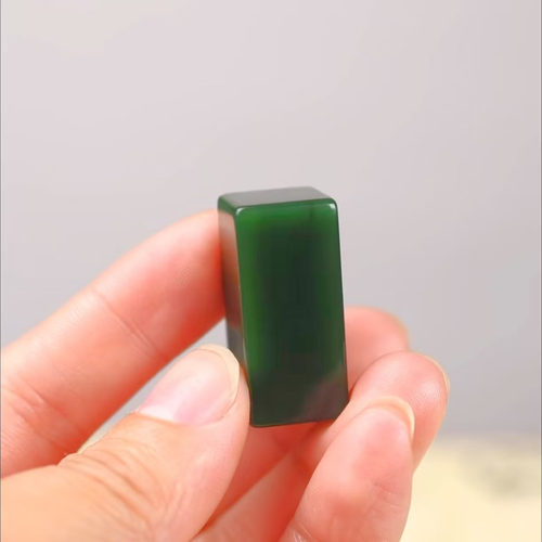天然新疆和田玉碧玉印章手把件