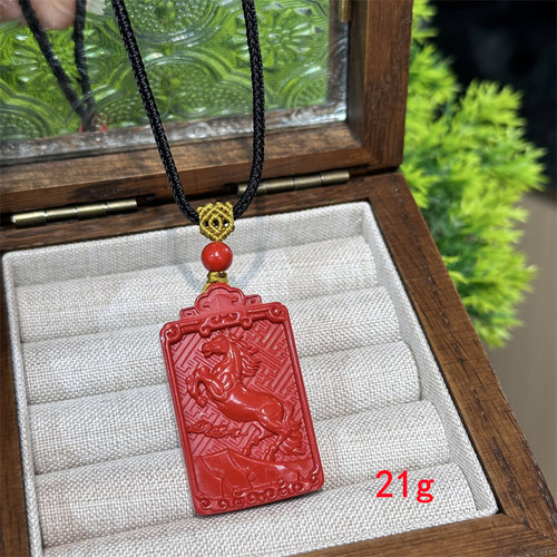 朱砂生肖马双面雕刻护身符毛衣链