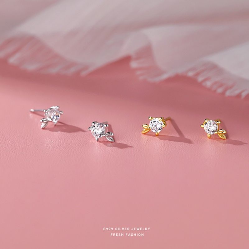 s999纯银超闪锆石小鱼耳钉女小众设计独特耳环精致小巧养耳洞耳饰