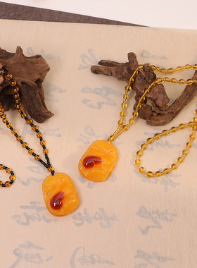 2025新款爆款鸡油黄仿老蜜蜡貔貅