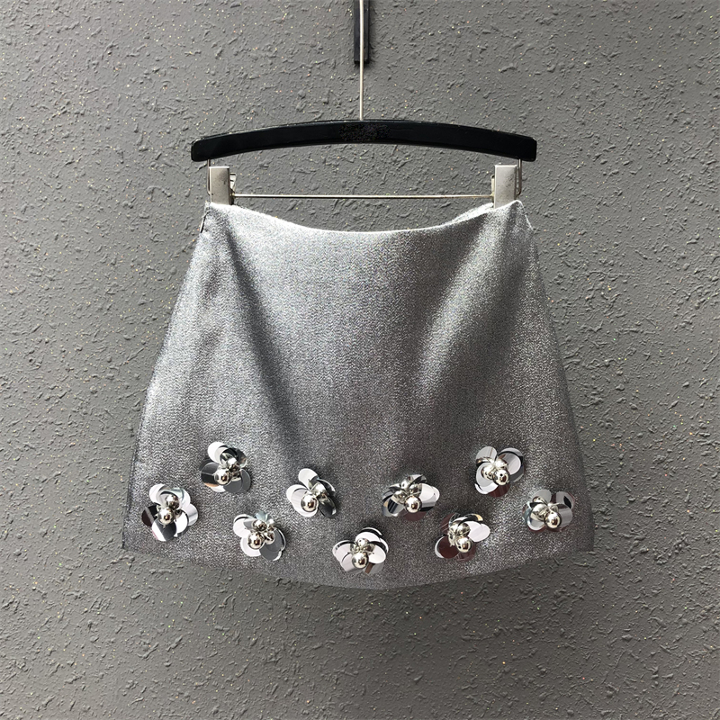 2024夏新款银色装饰高腰显瘦a字小短裙女洋气百搭包臀半身裙潮