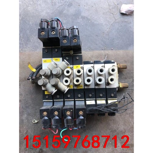 拆机亚德客电磁阀4V130E-06拆机成色如图，整体出需要的议价