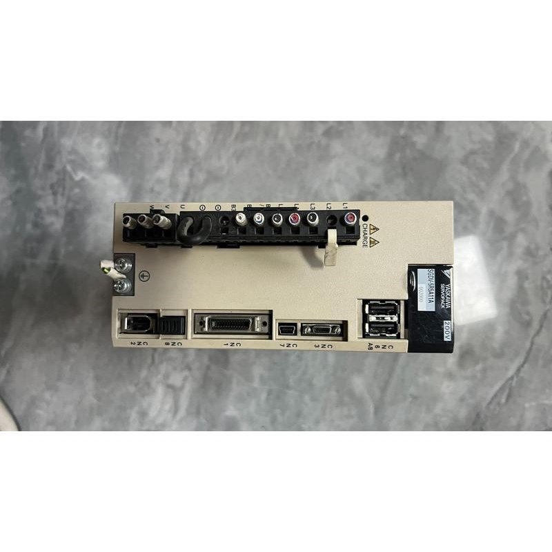 SGDV-5R5A11A002000  安川伺服驱动器750议价