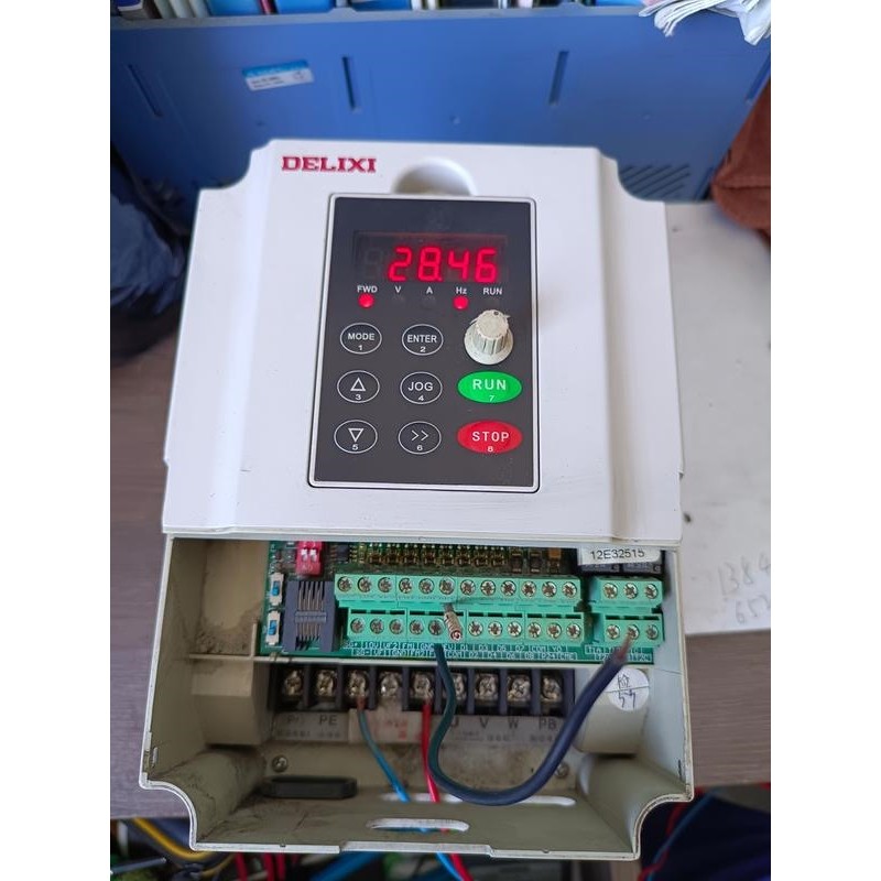 德力西0.75KW变频器一个，CDI9600-GOR75T4议价