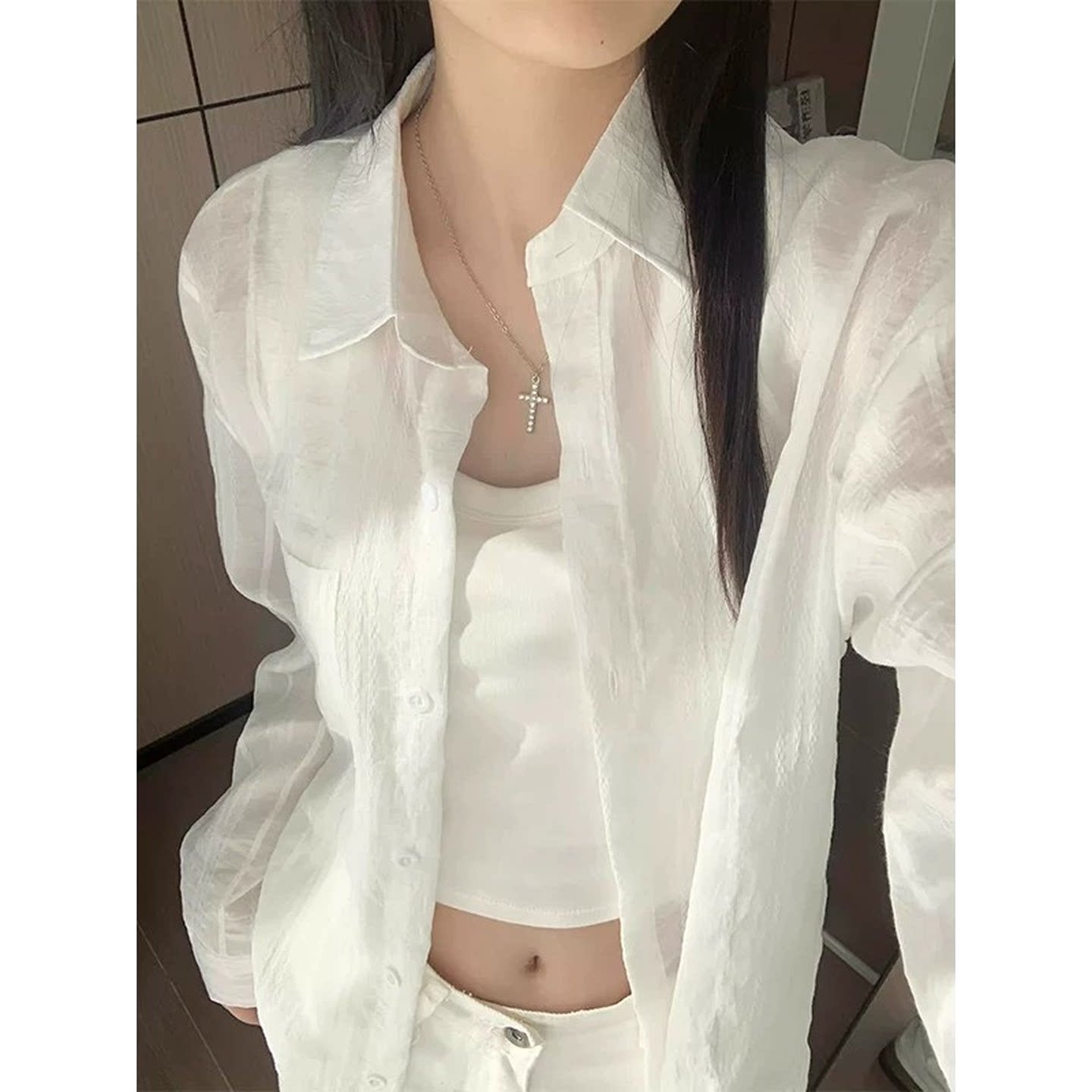 高级感白色冰丝防晒衬衫女图片