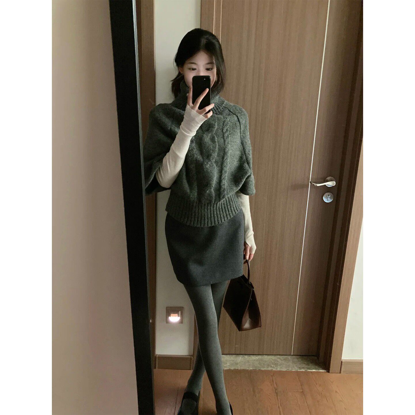 配裙子的灰色打底裤女秋冬外穿加绒加厚保暖棉裤不掉档踩脚连裤袜