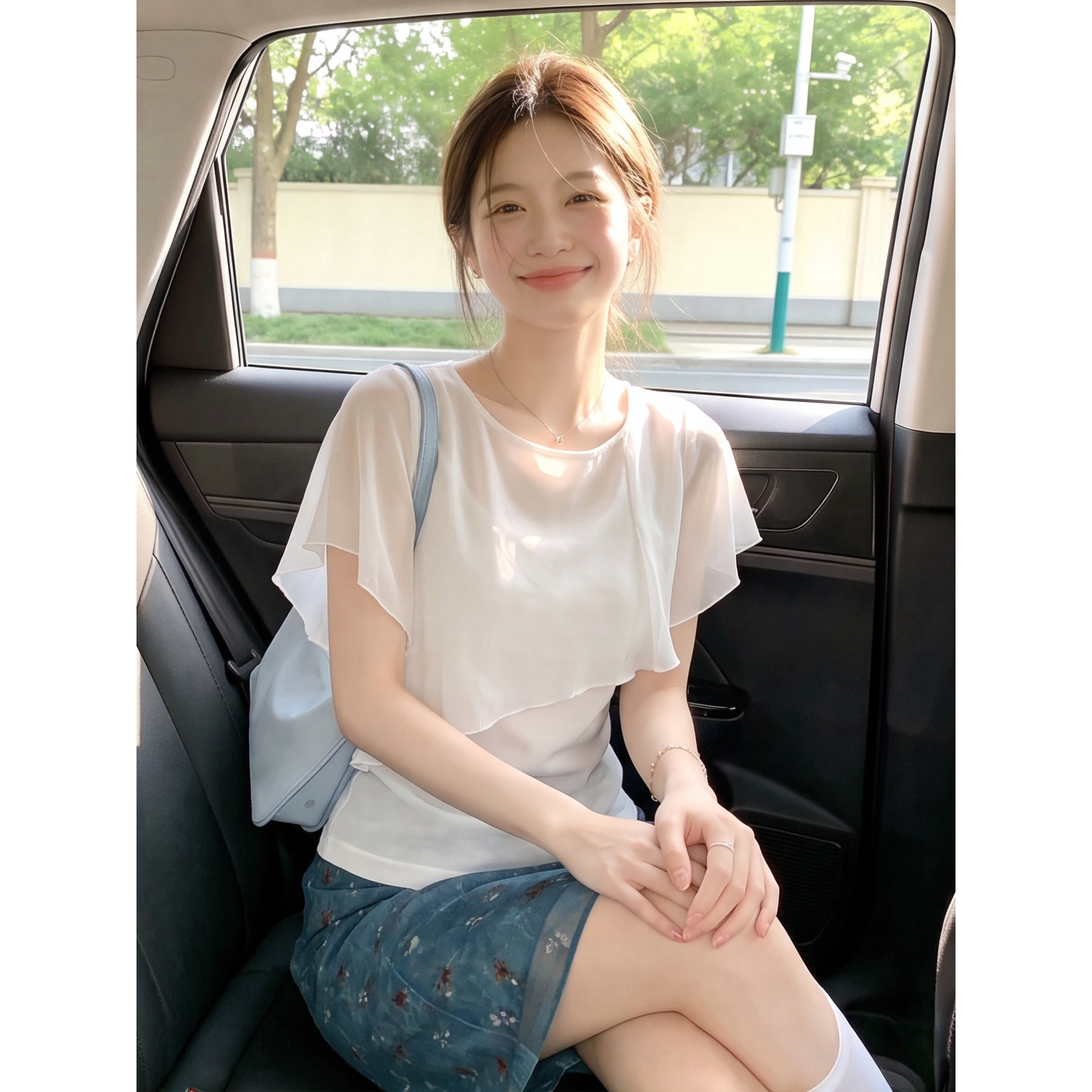 白色不对称拼接荷叶雪纺短袖T恤女夏季修身圆领温柔显瘦短款上衣