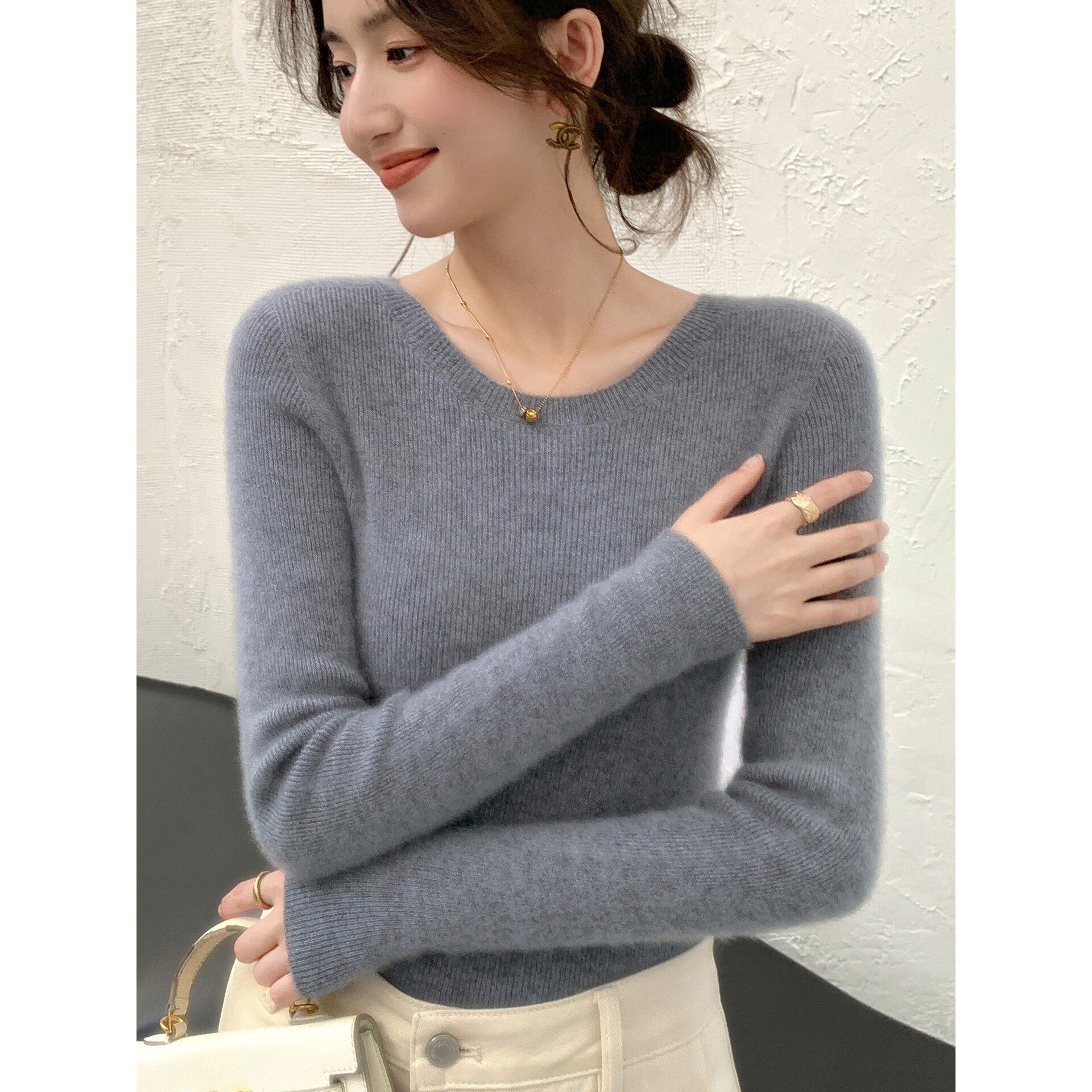 配羊绒大衣无缝全成型针织打底衫女圆领秋冬毛衣修身长袖紧身内搭