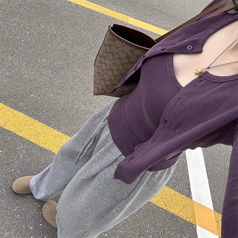 两件套紫色吊带外搭开衫女图片