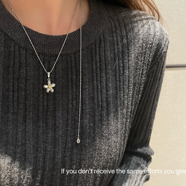 S925纯银笑脸花朵吊坠项链轻奢小众设计感高级简约气质毛衣链