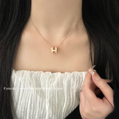 h字母项链女简约气质百搭颈链