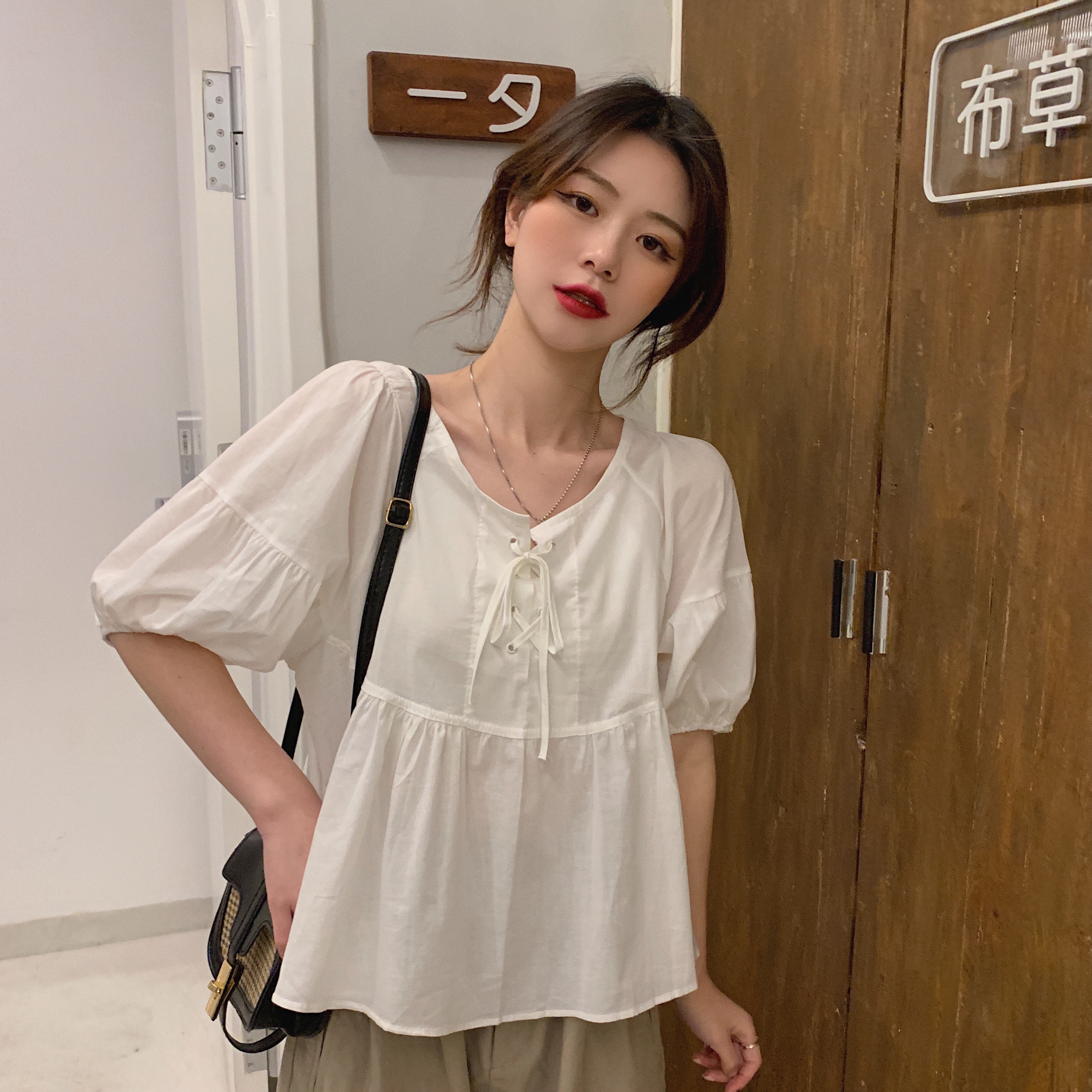 Real price Korean loose round neck tie Short Sleeve Shirt Top